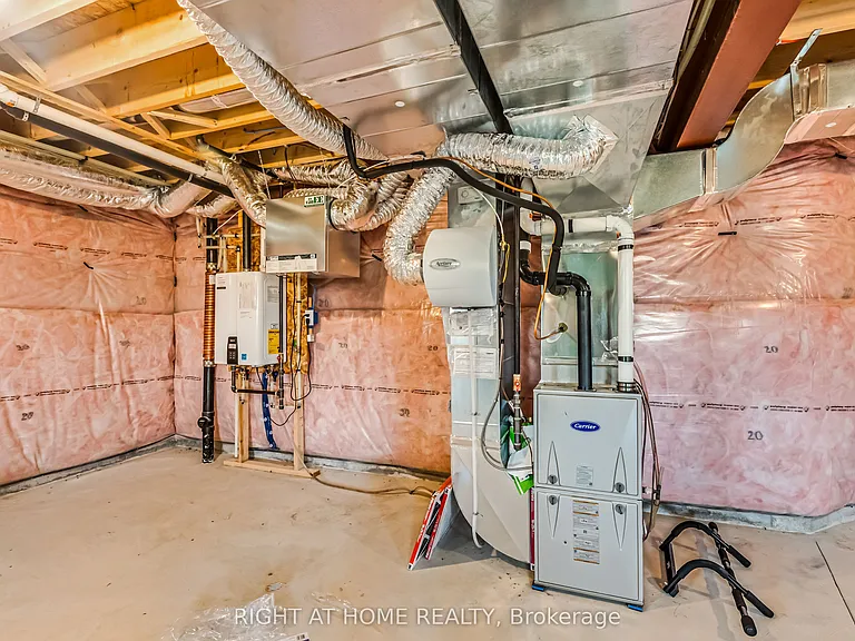 330 Gillespie Dr — Photo 45