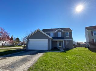 257 S Quail Hollow Ct, Round Lake, IL 60073