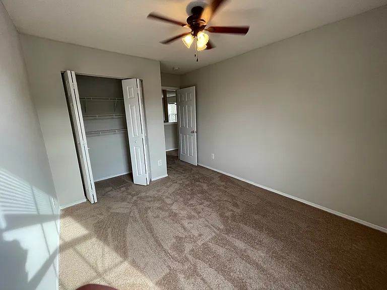 5 Bellmore Ct — Photo 26