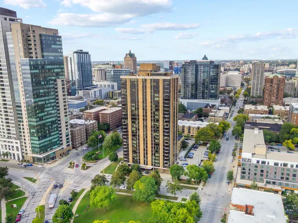 929 North Astor STREET #2705-2707, Milwaukee, WI 53202