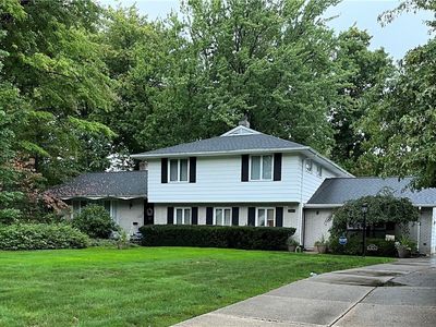 1012 W Mill Dr, Highland Hts, OH, 44143