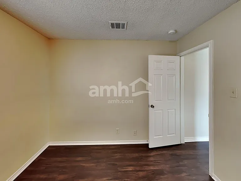 8066 Chestnut Cape Dr — Photo 15