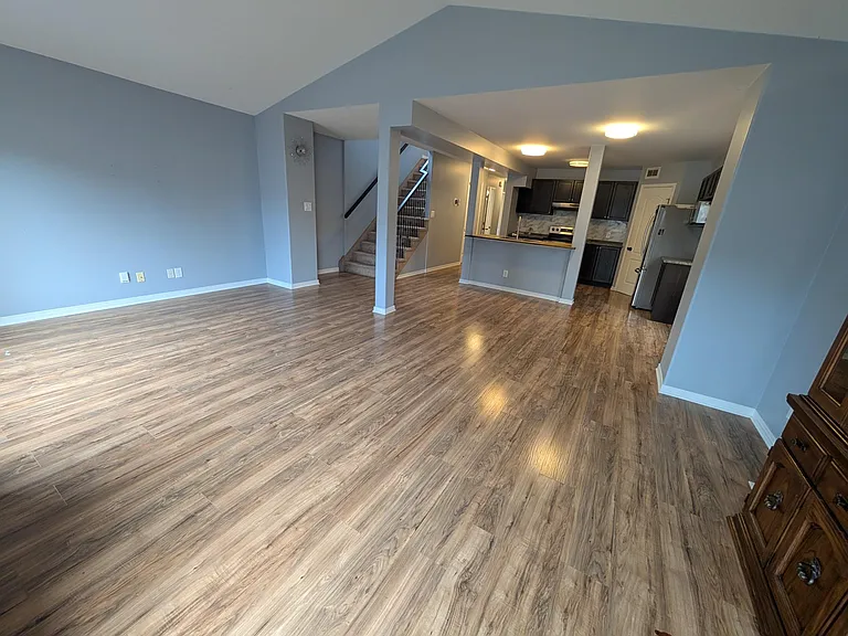 708 Margaret Way — Photo 6