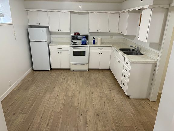 2nd image of 719 Poirier St