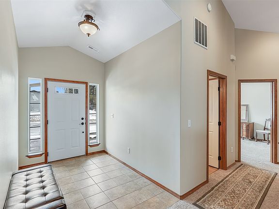 2nd image of 541 S Evergreen Dr