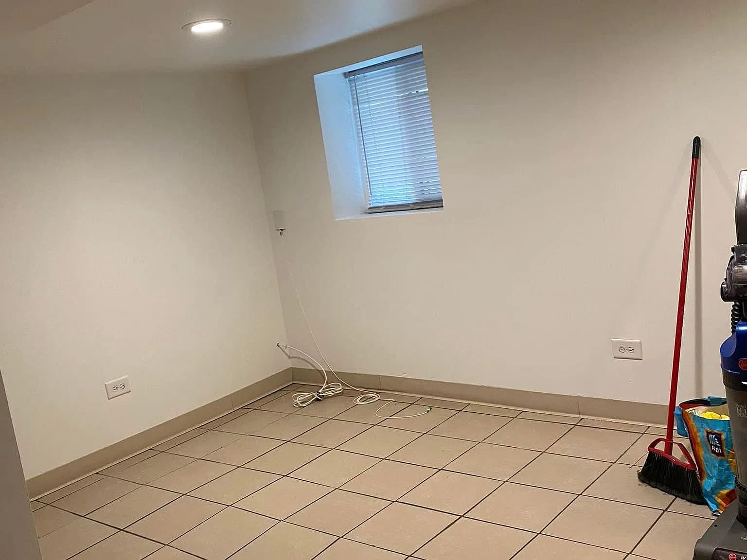 2 bed, 750 sqft, $1,100 — Photo 2