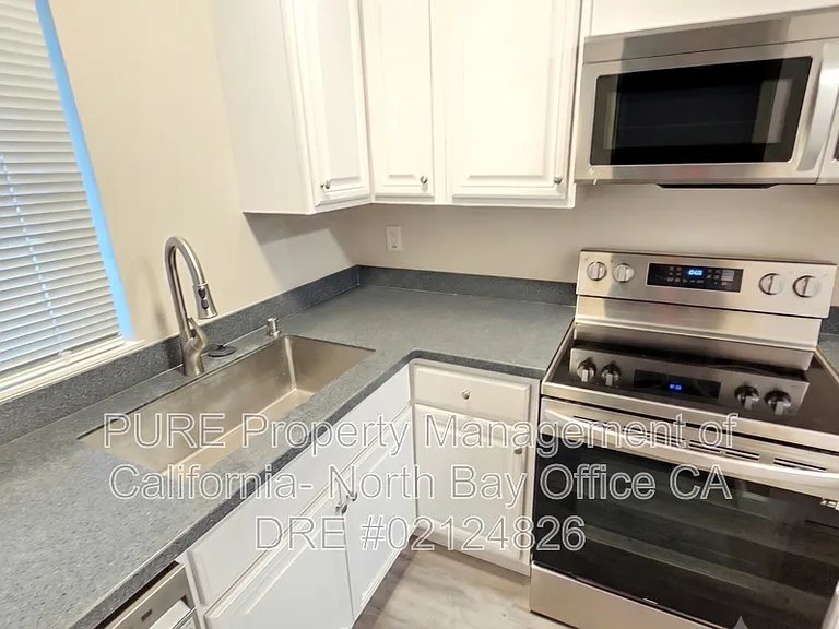 552 Santa Alicia Dr — Photo 4