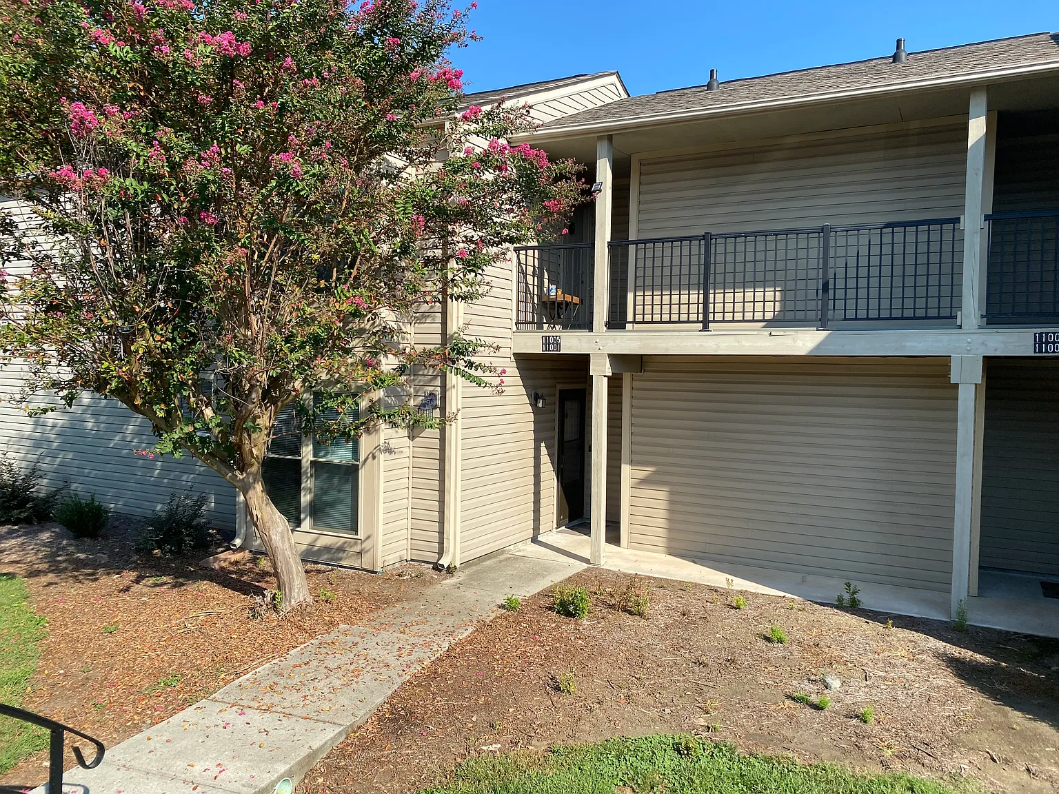 2 bed, 934 sqft, $2,500 — Photo 1