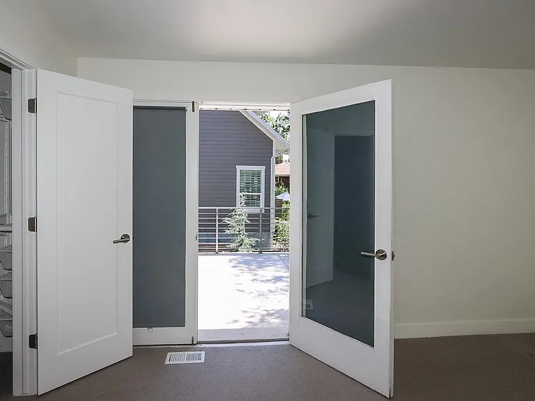1580 E Sunnyside Ave — Photo 14