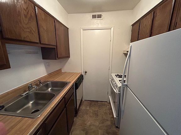 5th image of 5143 Overland Dr APT I