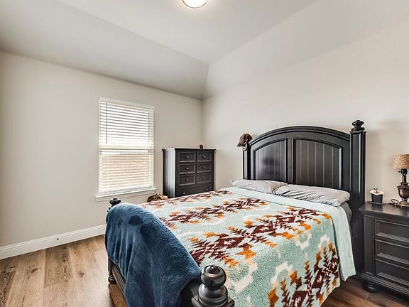 bedroom 2&3 are the same size