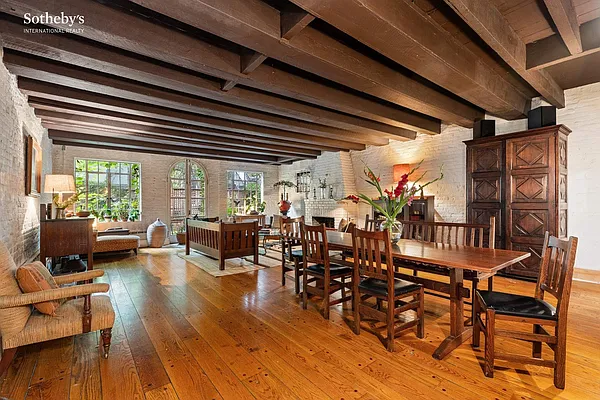 Sold by Sotheby's International Realty | media 4