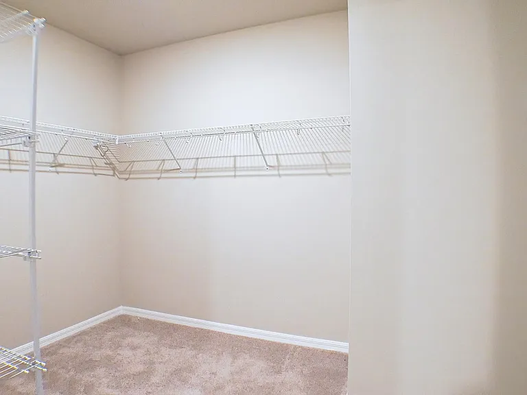 44229 Saddlewood Ct — Photo 11