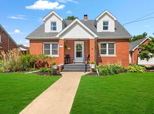 313 S Menard St, Metamora, IL 61548