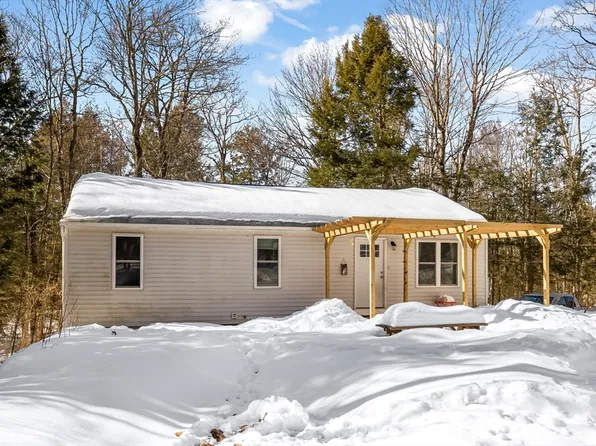 17 Gray Rd, Templeton, MA 01468