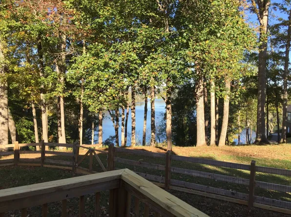 485 Rocky Top Rd, Lenoir City, TN 37771