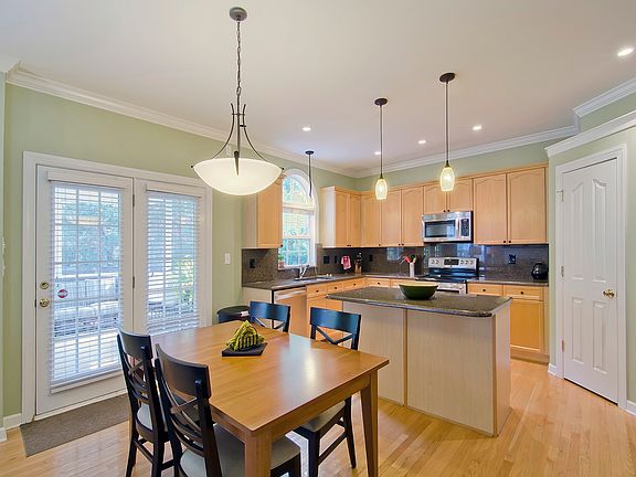 5th image of 10428 Kilchurn Ct