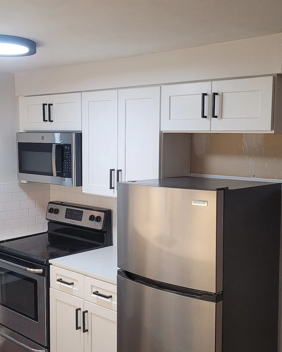 2 bed, 806 sqft, $1,595 — Photo 2