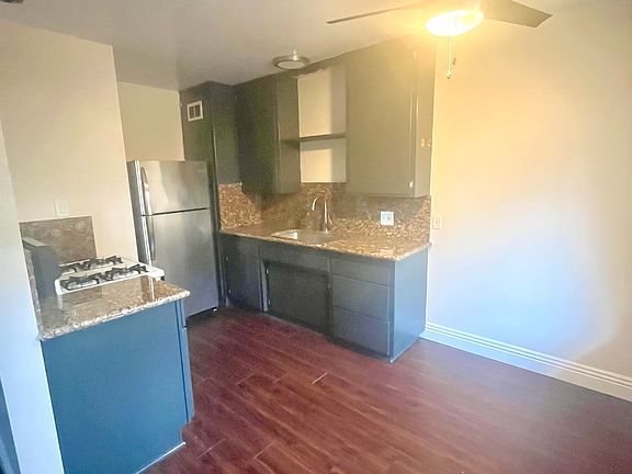 4th image of 850 S Rosemead Blvd APT 6