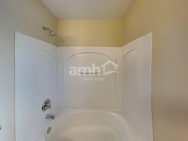 1305 Bassett Dr — Photo 17