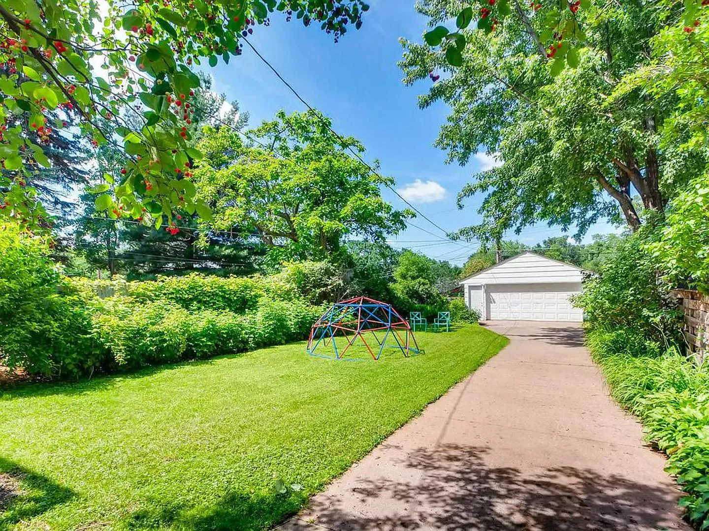 5 bed, $2,800 — Photo 2