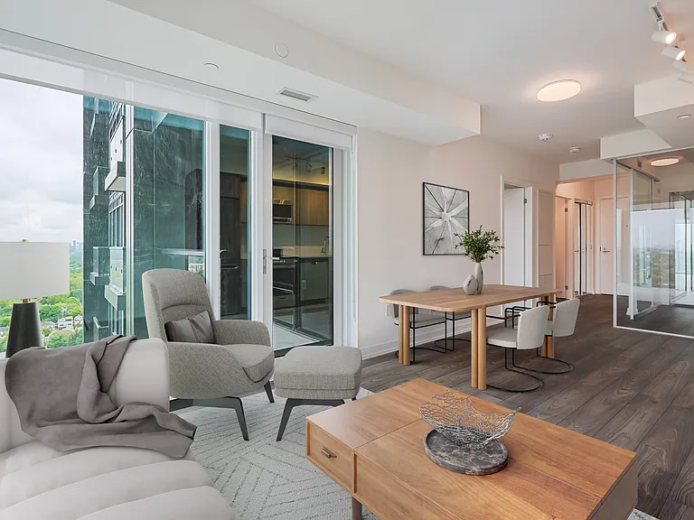 223 Redpath Ave — Photo 126