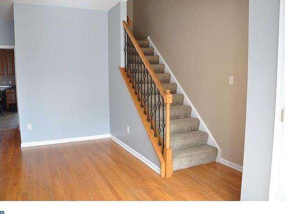 3rd image of 10 Marble House Dr