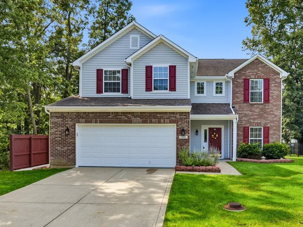10695 Trailwood Dr, Fishers, IN 46038