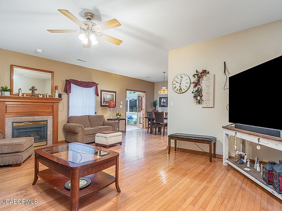 2nd image of 4119 Terra Bella Dr