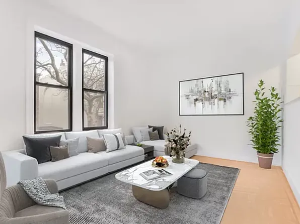 572 Henry Street image 1 of 8