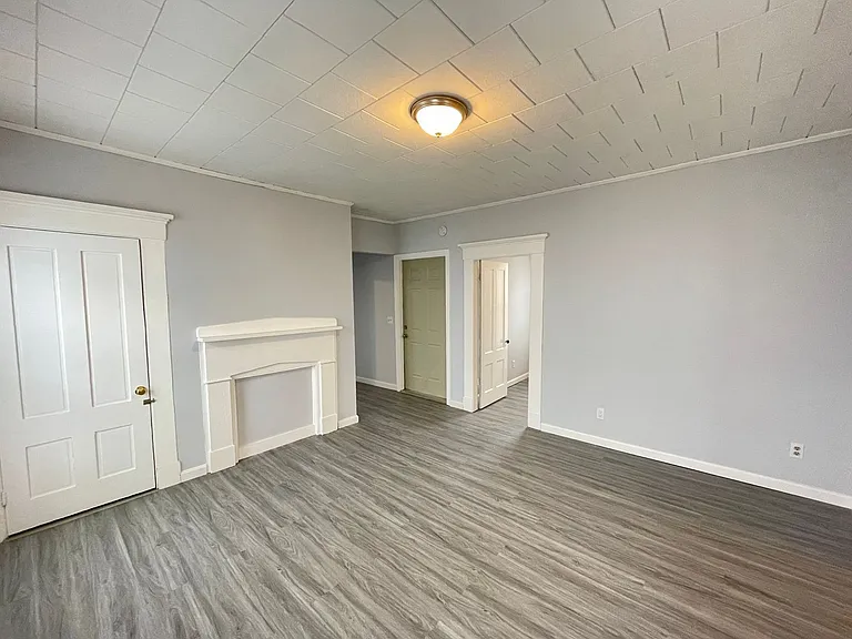 188 Laurel St #1 — Photo 13