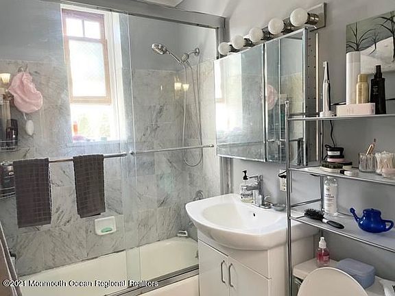 4th image of 218 2nd Ave APT 104E