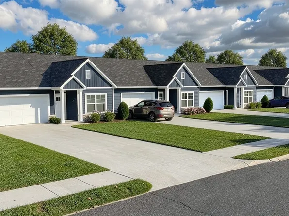 572 Overlook Rd #6, Vermilion, OH 44089