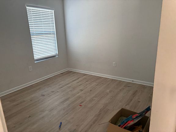 4th image of 6368 Burrow Ln