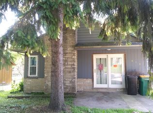 614 Spring Rd, Ingleside, IL 60041