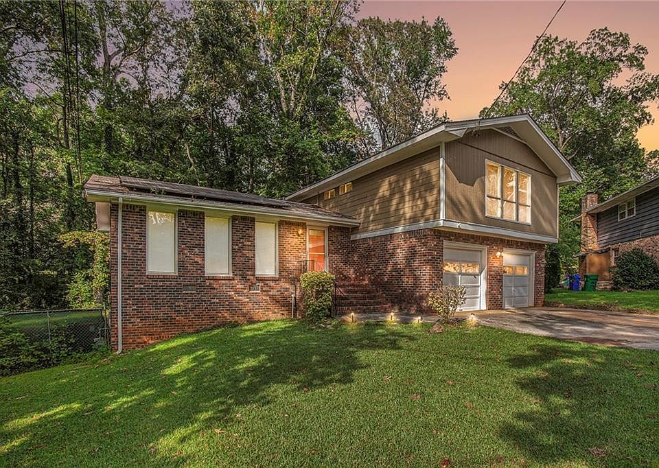 1st image of 424 N Rockborough Ct