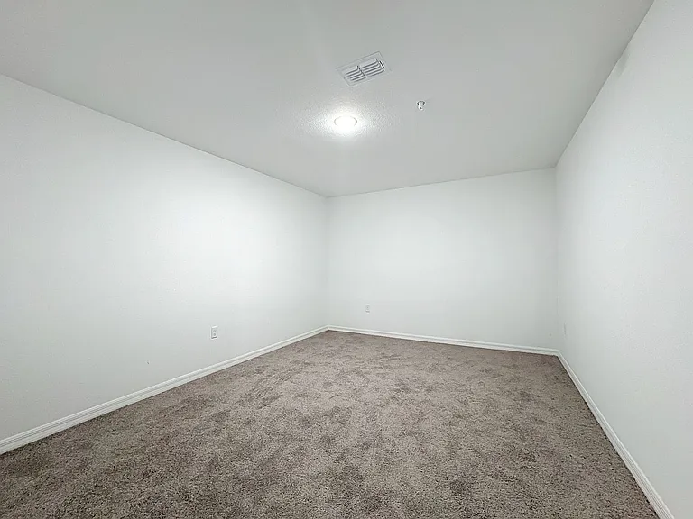 1711 Barton Towne Cir — Photo 40