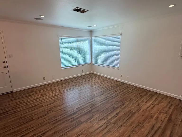 1115 Church St — Photo 4