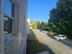 1108 W Friendly Ave