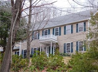 8 Owens Ln, New Milford, CT 06776