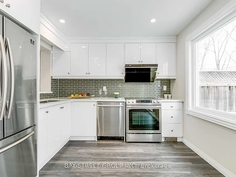 5045 Rundle Ct #UPPER — Photo 9