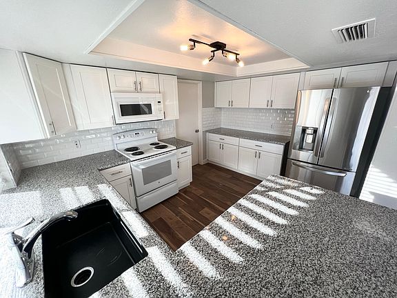2nd image of 17204 N 31st Ave