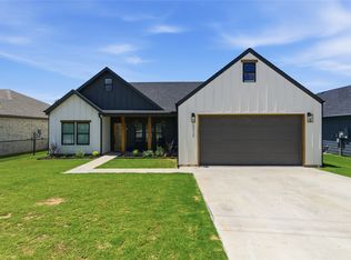 2312 Neches St, Granbury, TX 76048