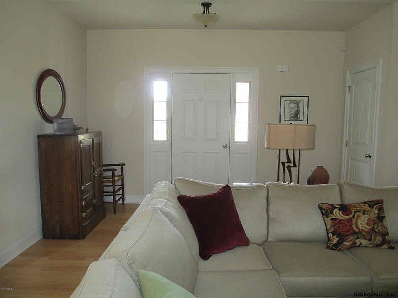 4th image of 12 Old Mill Court