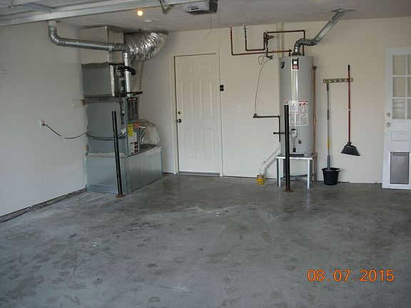5th image of 7021 Lexington Point Dr