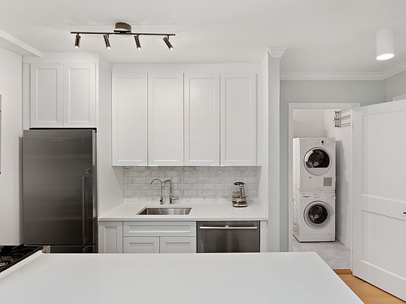 3rd image of 468 W 23rd St APT 4F