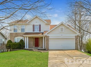 472 Summer Top Ln, Fenton, MO 63026