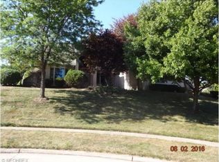 998 Ironwood Cir, Akron, OH 44312