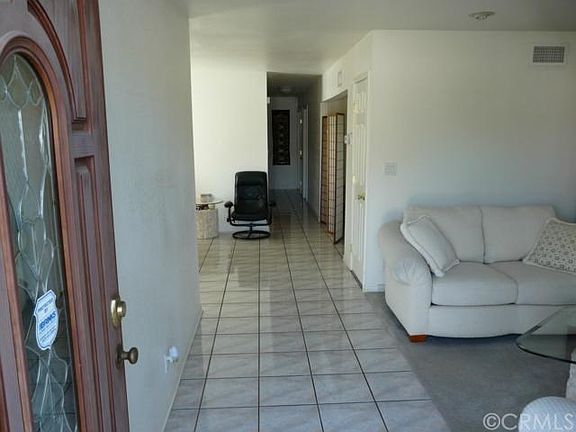 4th image of 1012 E Dore St