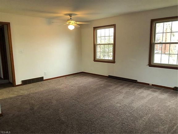 5th image of 969 Wye Dr